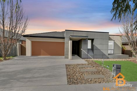 Property photo of 15 Rising Sun Parade Tarneit VIC 3029
