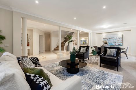Property photo of 1 Jacqueline Road Mount Waverley VIC 3149