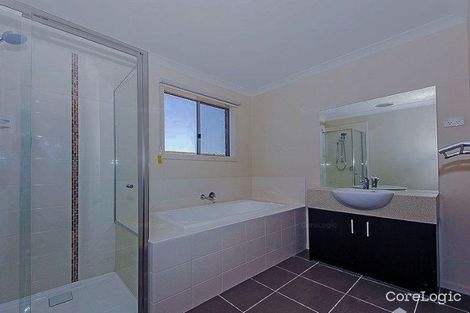 Property photo of 11 Mist Way Tarneit VIC 3029