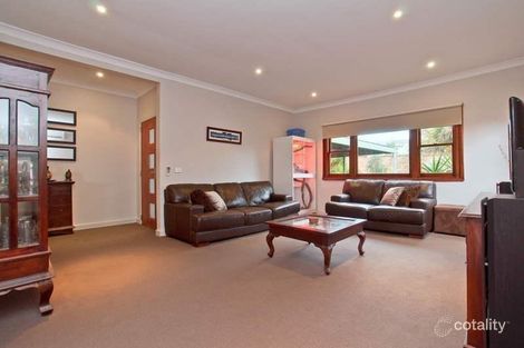 Property photo of 5 Gowrie Avenue Frankston South VIC 3199