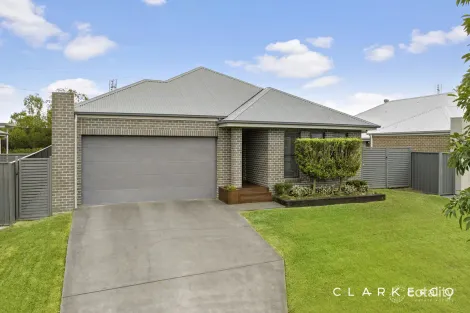 77 Radiant Ave, Bolwarra Heights, NSW 2320