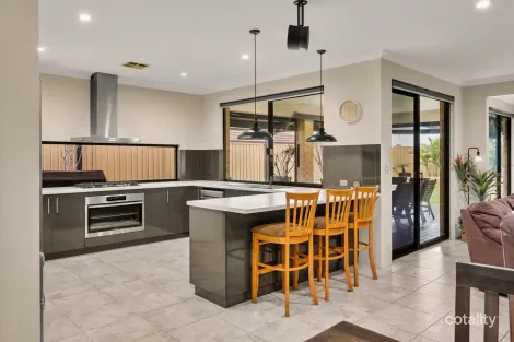 Property photo of 26 Glenelg Drive Millbridge WA 6232