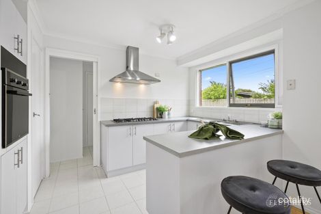 Property photo of 16 Parklands Close Ferntree Gully VIC 3156