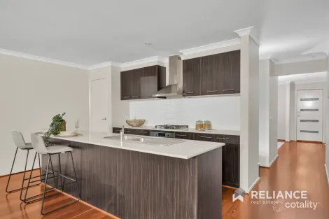 Property photo of 13 Marlin Crescent Point Cook VIC 3030