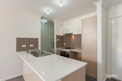 Property photo of 1/4 Annie Douglas Street Casey ACT 2913