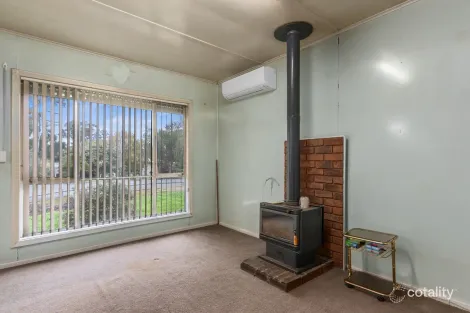 Property photo of 2 Melrose Avenue Clare SA 5453