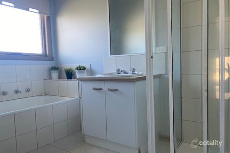 Property photo of 2/33 Munro Street Macleod VIC 3085