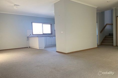 Property photo of 2/33 Munro Street Macleod VIC 3085