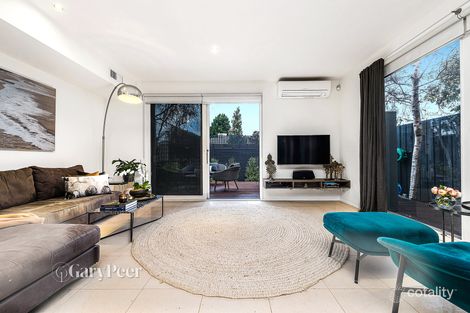 Property photo of 17 Somerset Place Windsor VIC 3181