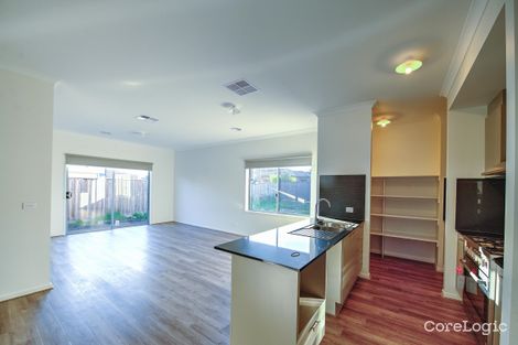 Property photo of 36 Gossia Avenue Craigieburn VIC 3064