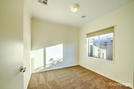Property photo of 36 Gossia Avenue Craigieburn VIC 3064