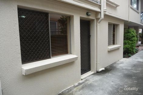 Property photo of 41 Frank Street Labrador QLD 4215