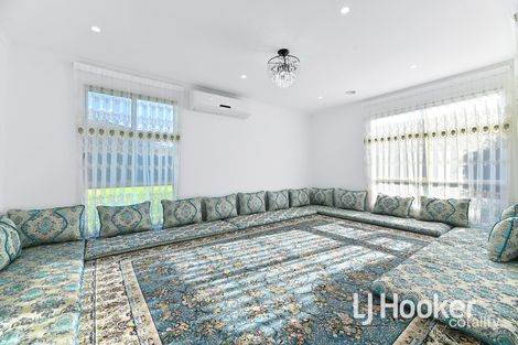 Property photo of 1 Eureka Crescent Narre Warren South VIC 3805