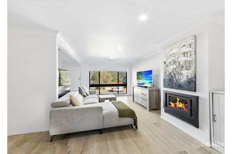 Property photo of 9 Sherwood Drive Springfield NSW 2250