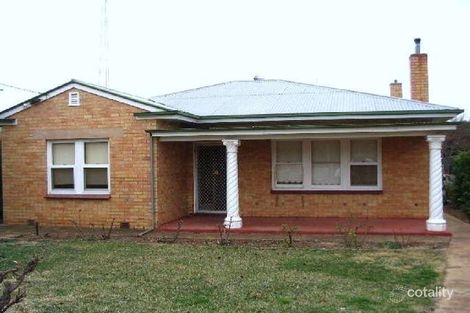 18 Andrew St, Waikerie, SA 5330