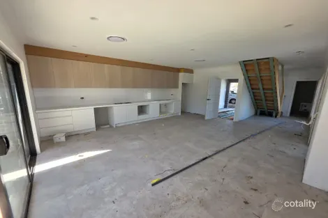 Property photo of 28 Lions Avenue Lurnea NSW 2170