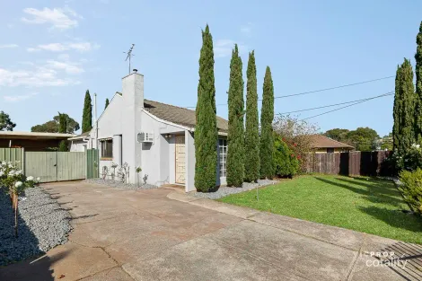 4 Mcgrath St, Bellfield, VIC 3081