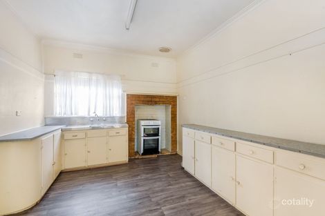 Property photo of 1 Mahon Avenue Kennington VIC 3550