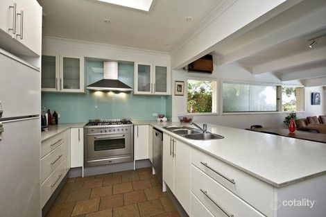Property photo of 18 Castella Street Ivanhoe East VIC 3079
