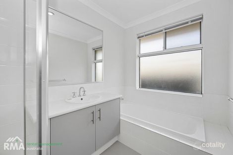 Property photo of 38 Bottlenose Circuit Waikiki WA 6169