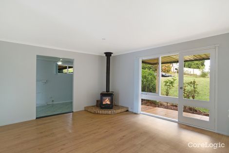 Property photo of 21 Jarndyce Avenue Ambarvale NSW 2560
