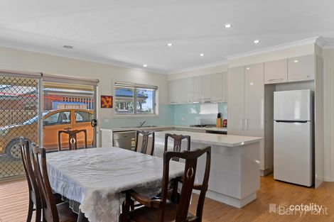 Property photo of 2/12 Knape Street Long Gully VIC 3550