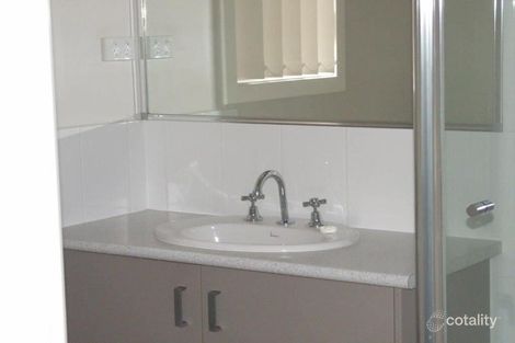 Property photo of 25 Everly Circuit Pakenham VIC 3810