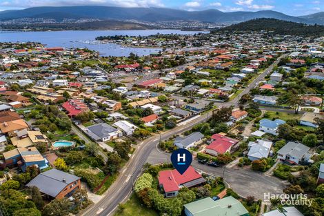 Property photo of 107 Malunna Road Lindisfarne TAS 7015