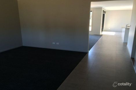 Property photo of 5 Lockwood Mews Kangaroo Flat VIC 3555