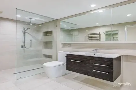 Property photo of 3/136 Kingsford Smith Drive Hamilton QLD 4007