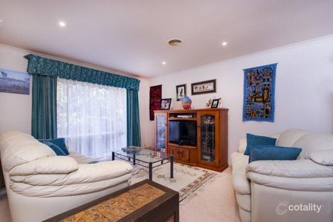 Property photo of 28 Orama Avenue Carrum Downs VIC 3201
