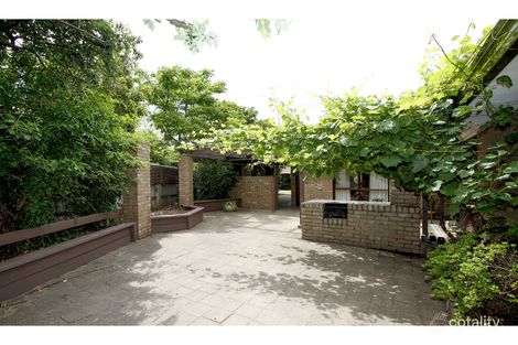 Property photo of 3 Edward Court Sale VIC 3850