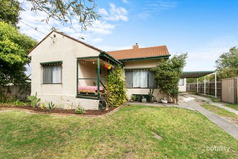 Property photo of 3 Chenhall Crescent Traralgon VIC 3844