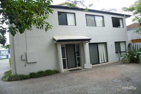 2/73 Pohlman St, Southport, QLD 4215