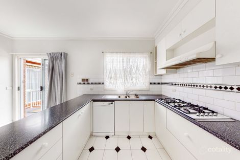 Property photo of 1/49 Roland Avenue Strathmore VIC 3041