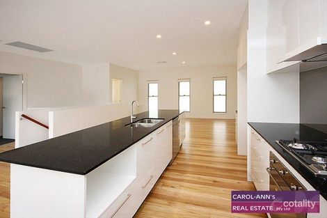Property photo of 5 Barton Parade Balmoral QLD 4171