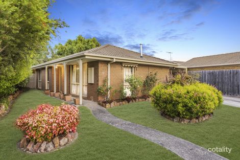 Property photo of 12 Willunga Court Berwick VIC 3806