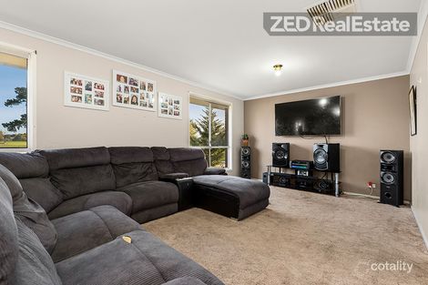 Property photo of 33 Wentworth Street Cranbourne North VIC 3977