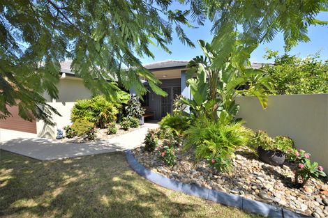 Property photo of 5 Barellan Avenue Yamba NSW 2464
