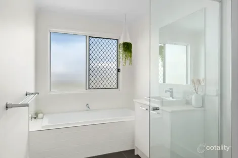 Property photo of 13 Beale Road Baringa QLD 4551