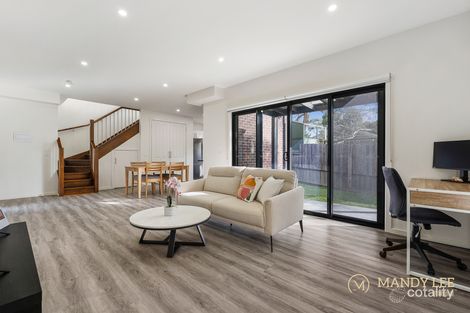 Property photo of 2/2 Weeks Close Rowville VIC 3178