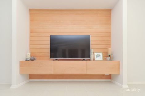 Property photo of 6 Robert Hoddle Grove Bombira NSW 2850