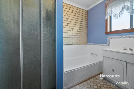 Property photo of 2/207 Best Street Devonport TAS 7310