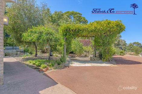 Property photo of 40 Kobus Heights Roleystone WA 6111