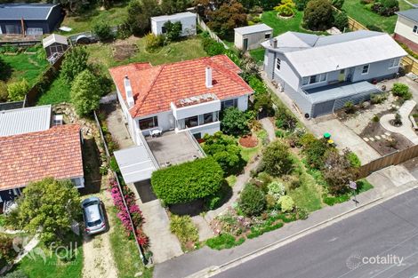 33 Loatta Rd, Lindisfarne, TAS 7015
