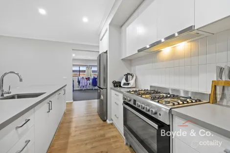 Property photo of 5 Breakaway Court Bunyip VIC 3815