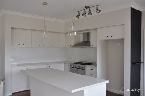 Property photo of 34 Windsor Crescent Moss Vale NSW 2577