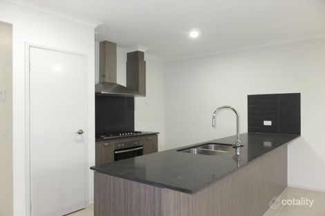 Property photo of 12 Blackcurrant Circuit Mernda VIC 3754