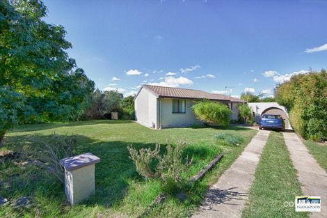 6 Whistler Pl, Kambah, ACT 2902