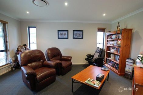 Property photo of 8 Flinders Street Cabarlah QLD 4352